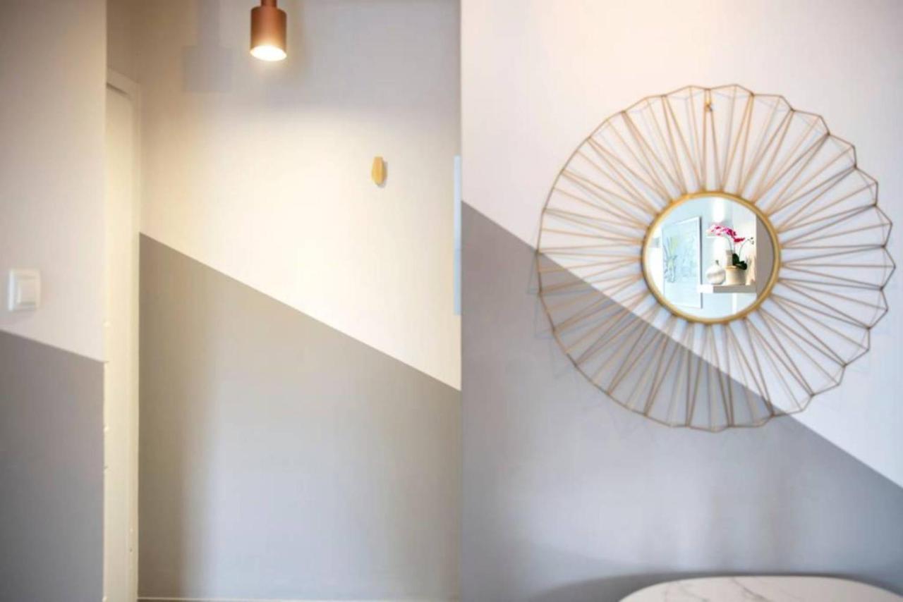 Appartamento Little Gem 2 Mins From Acropolis Museum Atene Esterno foto